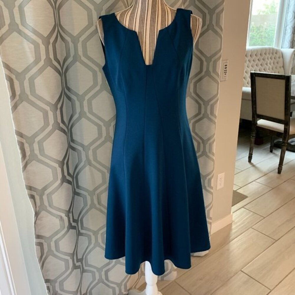 T Tahari Alexina Fit-and-Flare Dress NWT - Picture 3 of 13